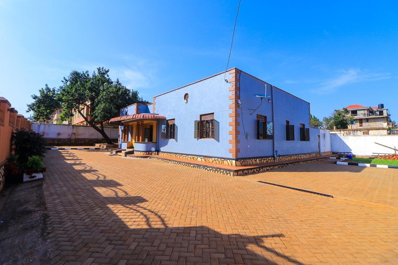 Jinja Grand Hotel Exterior photo